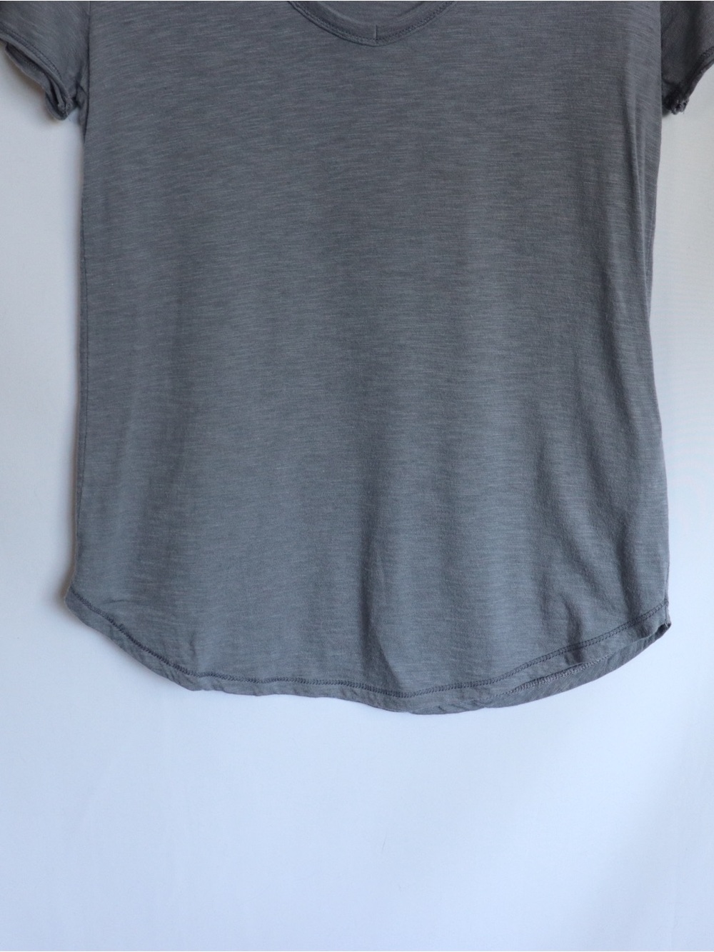 Abercrombie & Fitch Soft A&F V-Neck Tee Shirt Women’s XS - Picture 4 of 8